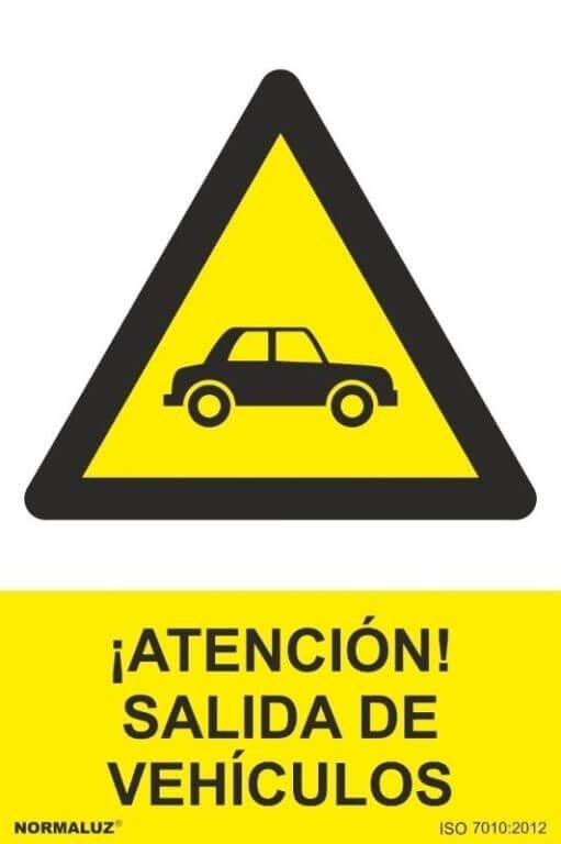 Señal "Atención salida de vehículos" Normaluz