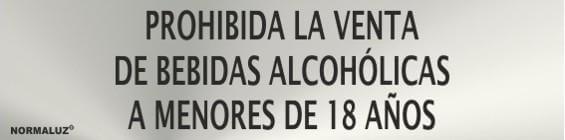 Señal informativa prohibida la venta de alcohol a menores.
