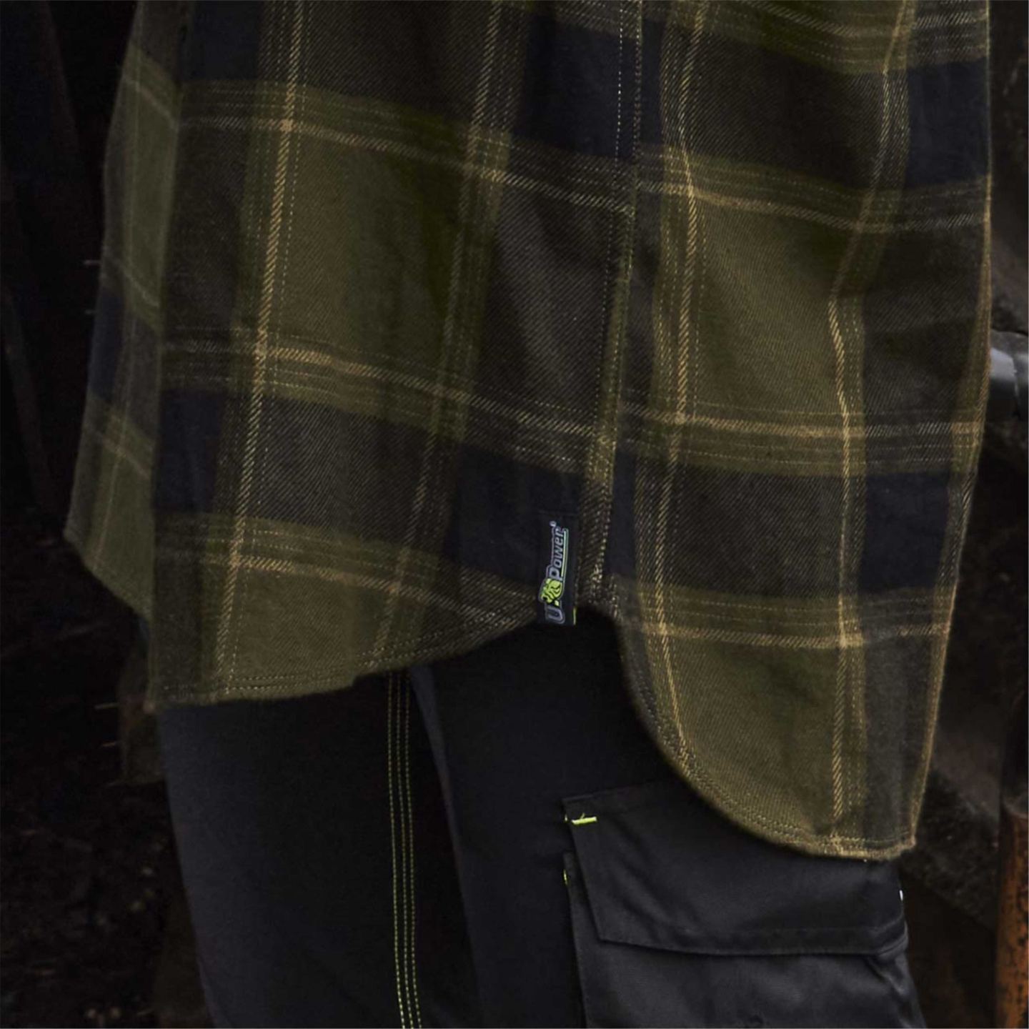 Camisa U-Power de Franela Cedar Detalle 2 Distinción