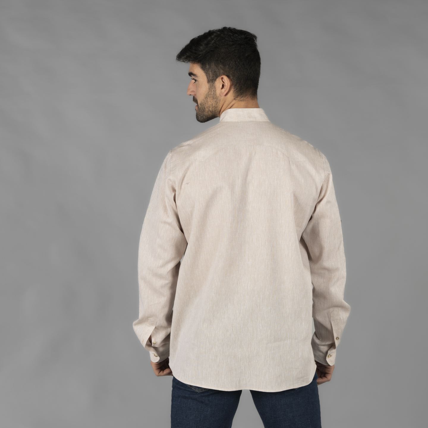 Camisa de Lino Cuello Mao Hombre Gary's Borneo 210003 Distinción espalda
