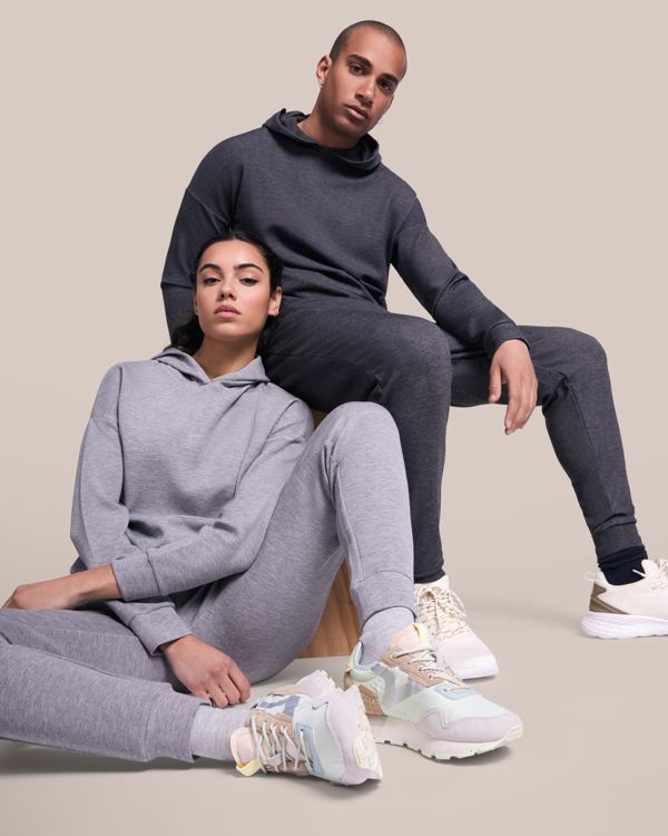 Sudadera Ligera con Capucha Unisex Roly Manaslu 1119 Distinción